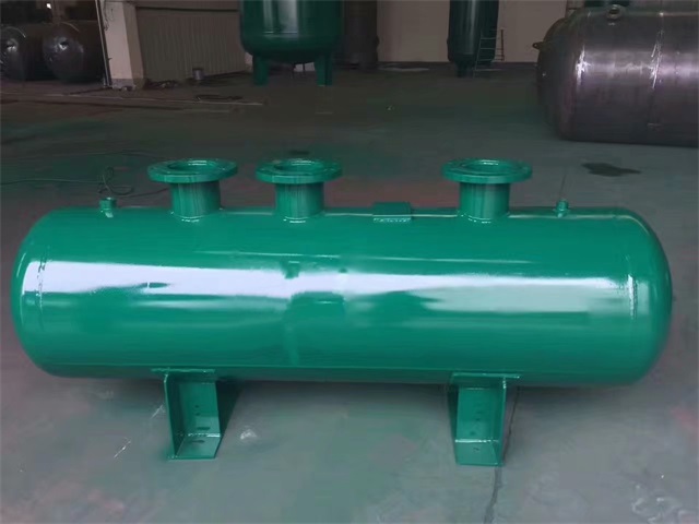呼和浩特呼和浩特呼和浩特蒸汽分气缸1.jpeg